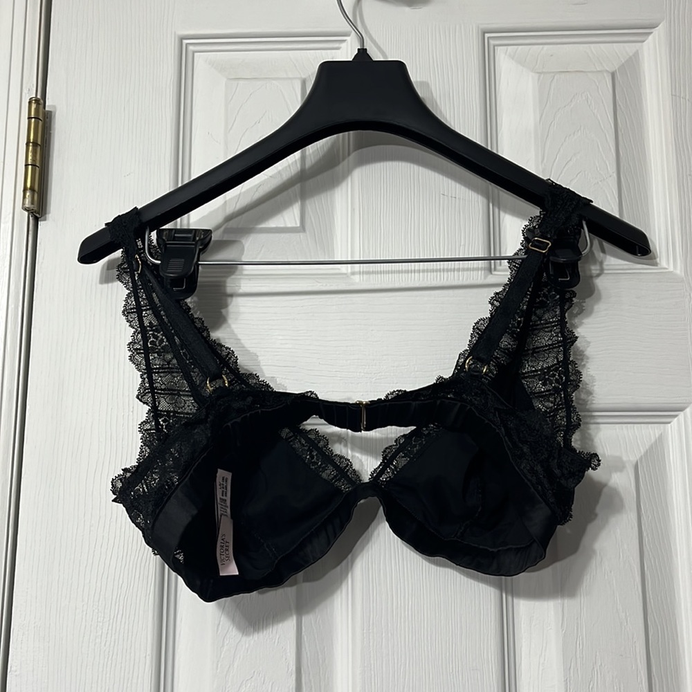 Victoria Secret Bralette - Picture 2 of 3